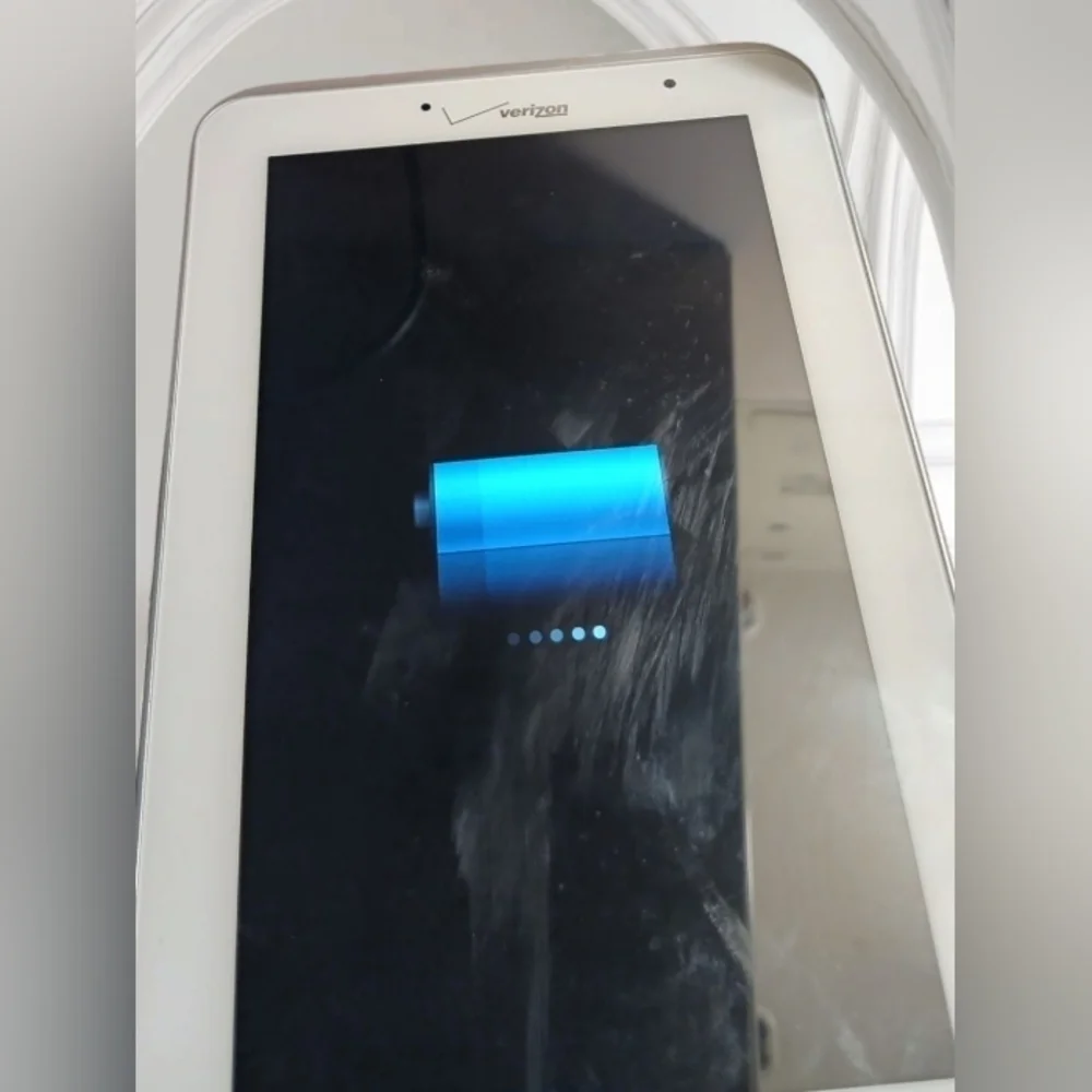 Verizon Samsung 4G LTE Tablet with Charger